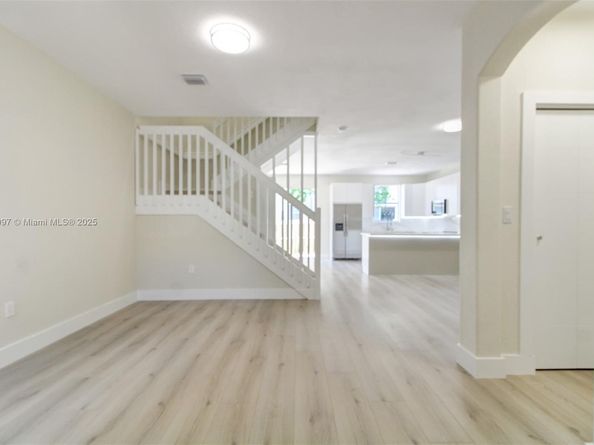 8144 NW 107th Path, Doral FL 33178