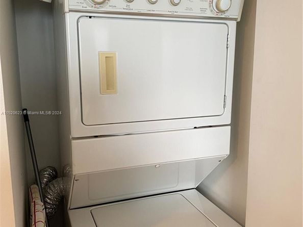 1830 S Ocean Dr 3809, Hallandale Beach FL 33009