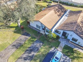 3926 S Arelia Dr S, Delray Beach FL 33445