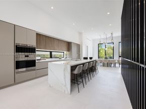 94 SW 28th Rd 3, Miami FL 33129