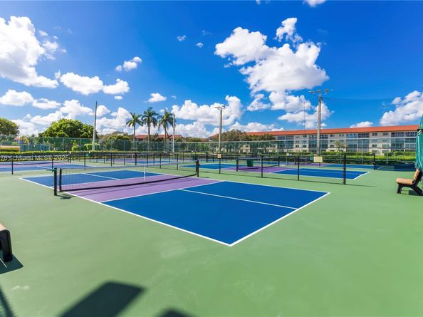 12600 SW 5th Ct 215L, Pembroke Pines FL 33027