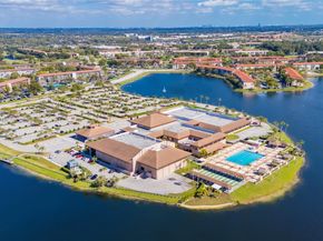 12600 SW 5th Ct 215L, Pembroke Pines FL 33027