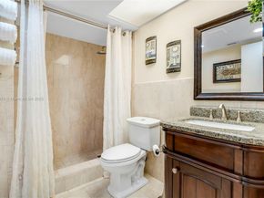 12600 SW 5th Ct 215L, Pembroke Pines FL 33027