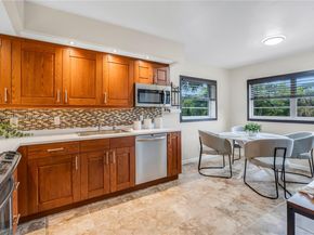 12600 SW 5th Ct 215L, Pembroke Pines FL 33027