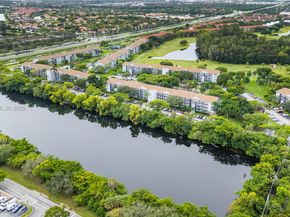 12600 SW 5th Ct 215L, Pembroke Pines FL 33027