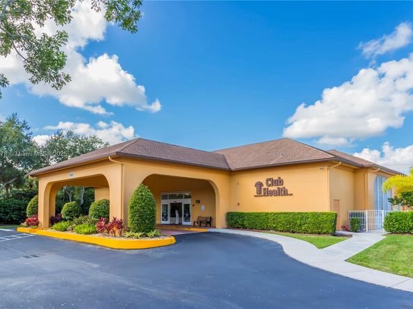 12600 SW 5th Ct 215L, Pembroke Pines FL 33027