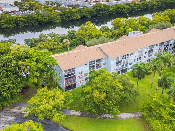 12600 SW 5th Ct 215L, Pembroke Pines FL 33027