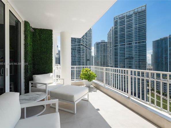 801 Brickell Key Blvd PH3306, Miami FL 33131