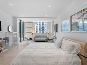 801 Brickell Key Blvd PH3306, Miami FL 33131