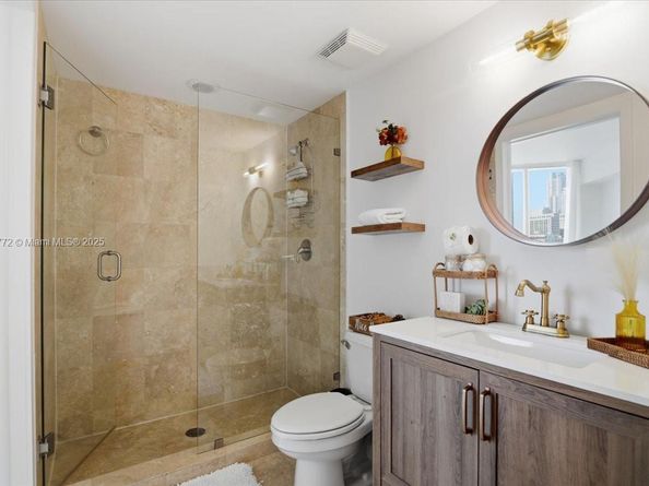 350 S Miami Ave 1205, Miami FL 33130