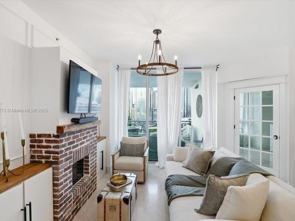 350 S Miami Ave 1205, Miami FL 33130