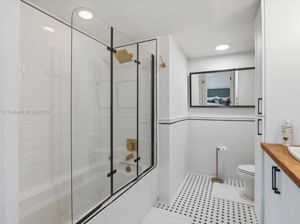 350 S Miami Ave 1205, Miami FL 33130