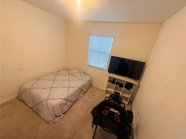 3736 NE 2nd Street, Homestead FL 33033