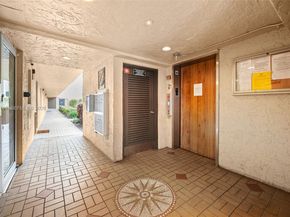 3300 W Rolling Hills Cir 510, Davie FL 33328