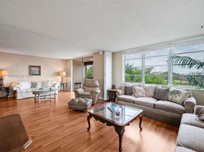 3300 W Rolling Hills Cir 510, Davie FL 33328