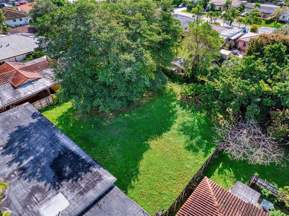 6550 SW 27th St, Miami FL 33155