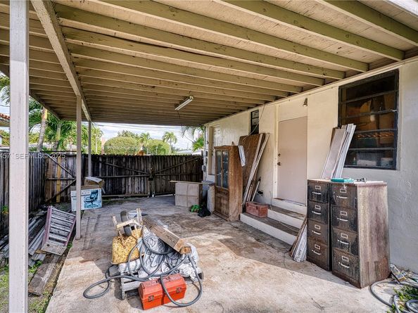 6550 SW 27th St, Miami FL 33155