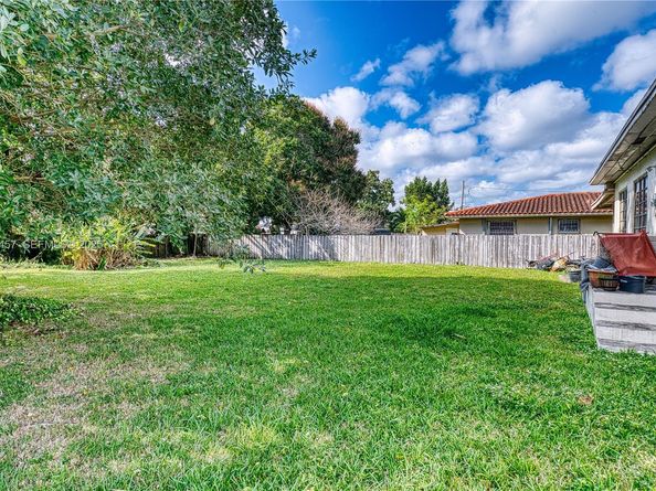 6550 SW 27th St, Miami FL 33155