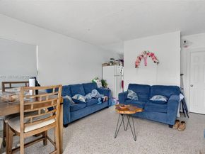 2110 NW 24th St, Miami FL 33142