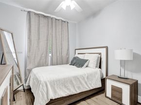 12513 NW 56th Dr, Coral Springs FL 33076