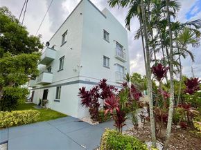 7516 NE 1st Ave 302, Miami FL 33138