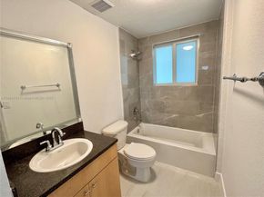 7516 NE 1st Ave 302, Miami FL 33138