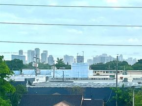 7516 NE 1st Ave 302, Miami FL 33138