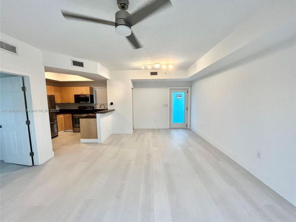 7516 NE 1st Ave 302, Miami FL 33138