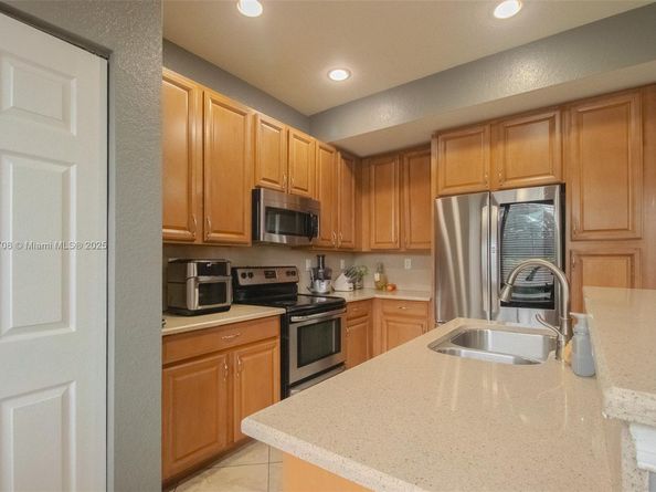 21119 NW 14th Pl 437, Miami Gardens FL 33169