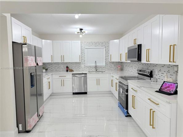 2339 NW 13th St, Fort Lauderdale FL 33311