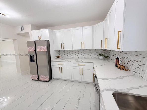 2339 NW 13th St, Fort Lauderdale FL 33311