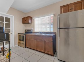 1478 NW 74th St, Miami FL 33147