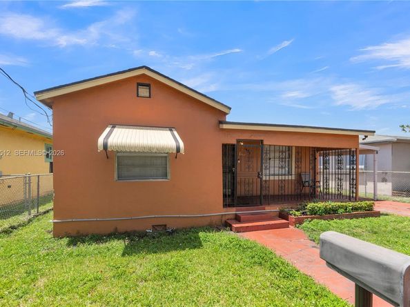 1478 NW 74th St, Miami FL 33147