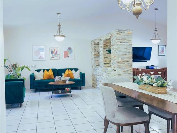 13391 NW 7th Ter, Miami FL 33182