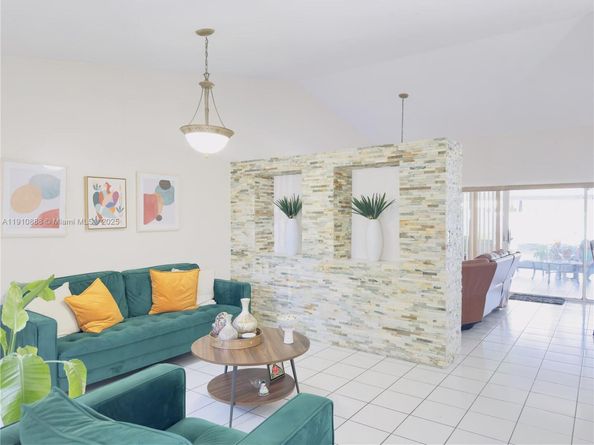 13391 NW 7th Ter, Miami FL 33182