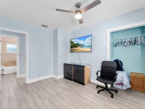 660 NE 59th Ct, Oakland Park FL 33334