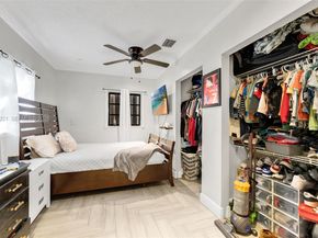 660 NE 59th Ct, Oakland Park FL 33334