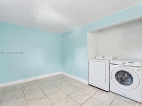 660 NE 59th Ct, Oakland Park FL 33334