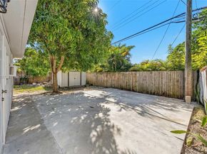 660 NE 59th Ct, Oakland Park FL 33334