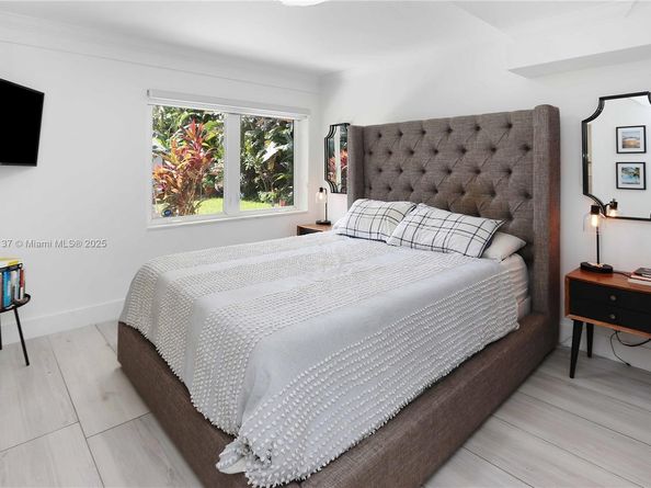 1400 Dewey St, Hollywood FL 33020