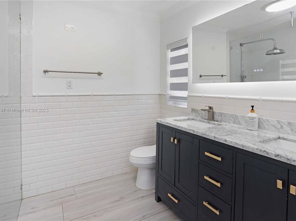 1400 Dewey St, Hollywood FL 33020