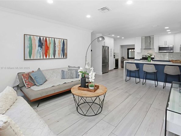 1400 Dewey St, Hollywood FL 33020