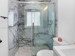 1400 Dewey St, Hollywood FL 33020