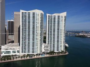 325 S Biscayne Blvd 3822, Miami FL 33131
