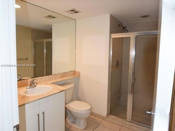325 S Biscayne Blvd 3822, Miami FL 33131
