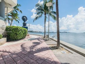 325 S Biscayne Blvd 3822, Miami FL 33131