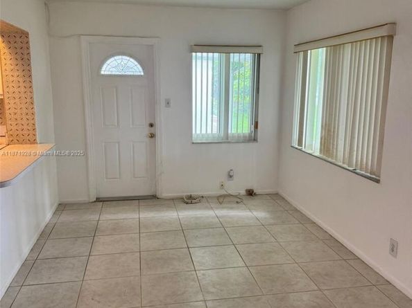 8403 NW 59th Ct, Tamarac FL 33321