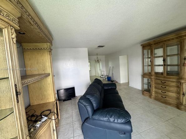 8403 NW 59th Ct, Tamarac FL 33321