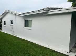 8403 NW 59th Ct, Tamarac FL 33321