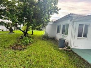 8403 NW 59th Ct, Tamarac FL 33321
